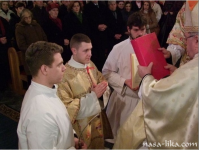 Prvo ređenje nakon 43 godine u crkvi Presvetog Trojstva ila_rendered