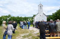 Blagoslov zvona na kapelici sv. Franje u Vrilu ila_rendered