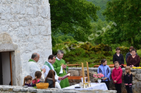 Blagoslov zvona na kapelici sv. Franje u Vrilu ila_rendered