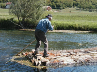 Transport trupaca rijekom Gackom ila_rendered